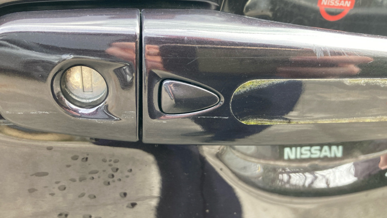 Nissan Qashqai 1.3 DiG-T N-Connecta 5dr Petrol Hatchback